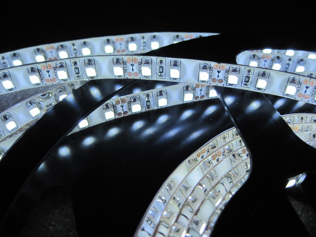 600 leds BIANCO FREDDO STRIP STRISCIA STRISCE ANTIACQUA